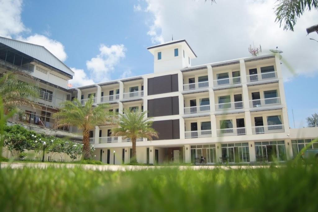 Panatara Hotel Chumphon Exterior photo
